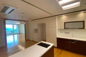 Gangnam Dogokdong Luxury 3-Bedroom Apartment